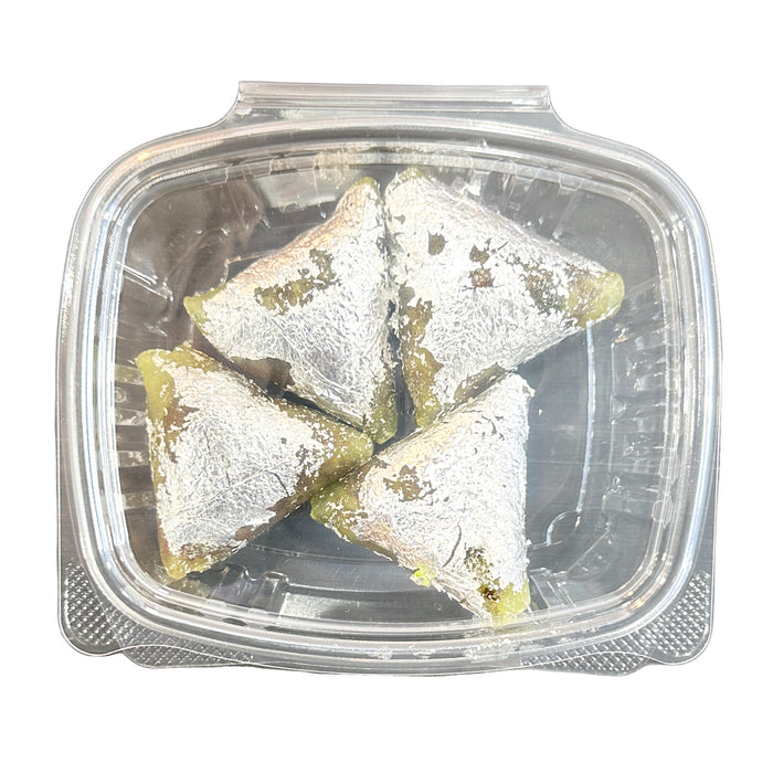 Divine Sweets Dryfruit Paan Small — close-up of decorated paan pieces filled with dry fruits